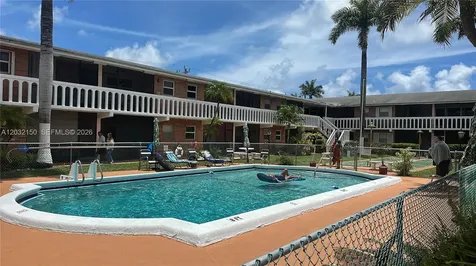 160 NE 8th Avenue Hallandale Beach FL 33009