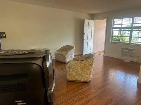 160 NE 8th Avenue Hallandale Beach FL 33009