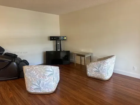 160 NE 8th Avenue Hallandale Beach FL 33009