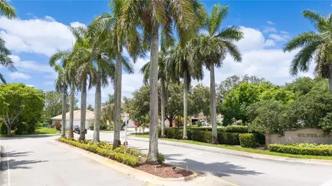 7907 N Silverado Circle Davie FL 33024