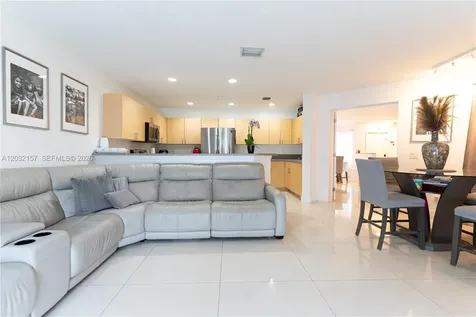 7907 N Silverado Circle Davie FL 33024