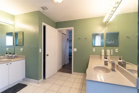 7907 N Silverado Circle Davie FL 33024