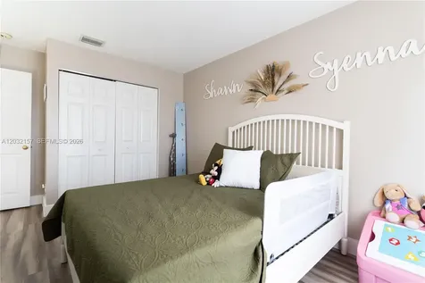7907 N Silverado Circle Davie FL 33024
