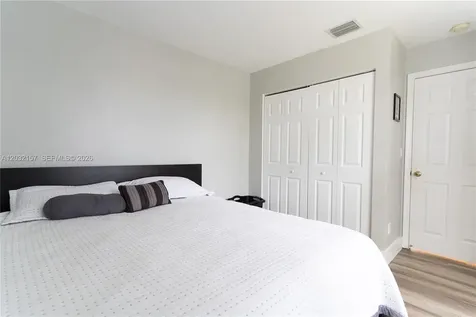 7907 N Silverado Circle Davie FL 33024