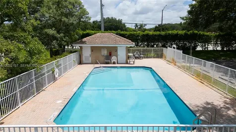 7907 N Silverado Circle Davie FL 33024