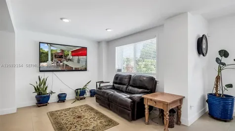8532 SW 211th Terrace Cutler Bay FL 33189