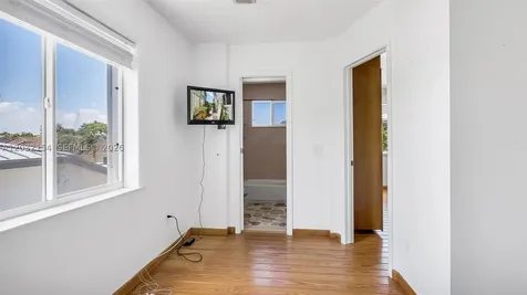 8532 SW 211th Terrace Cutler Bay FL 33189