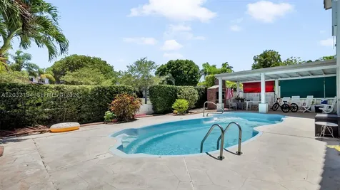 8532 SW 211th Terrace Cutler Bay FL 33189