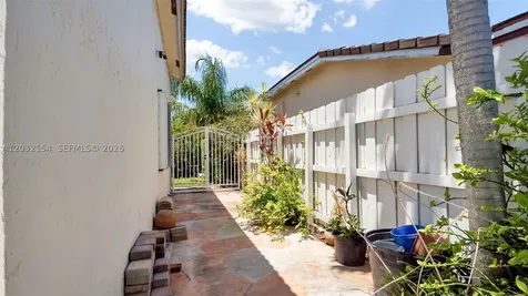 8532 SW 211th Terrace Cutler Bay FL 33189