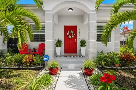 4276 SW 56th Avenue Davie FL 33314