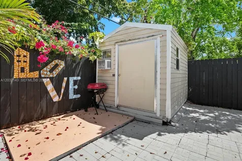 4276 SW 56th Avenue Davie FL 33314