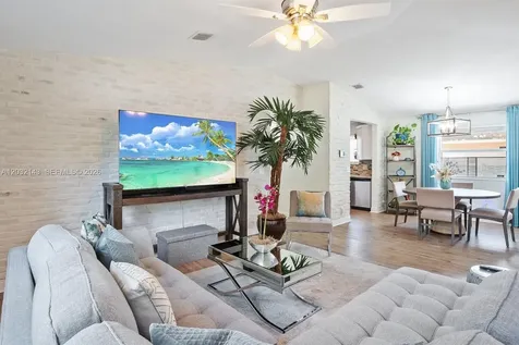 4276 SW 56th Avenue Davie FL 33314