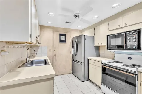 800 NE 195th Street Miami FL 33179