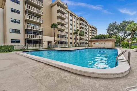 800 NE 195th Street Miami FL 33179