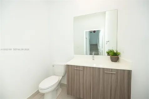 4640 NW 84th Avenue Doral FL 33166