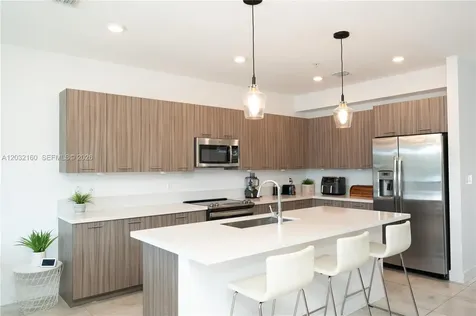 4640 NW 84th Avenue Doral FL 33166
