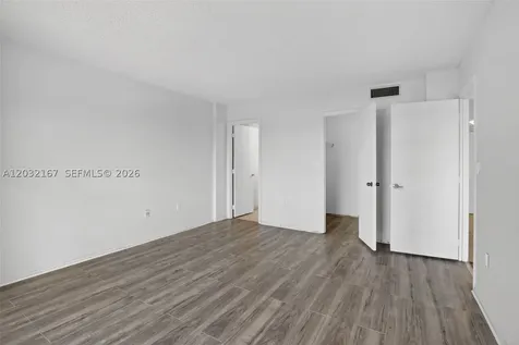 4174 Inverrary Drive Lauderhill FL 33319