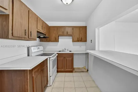 4174 Inverrary Drive Lauderhill FL 33319