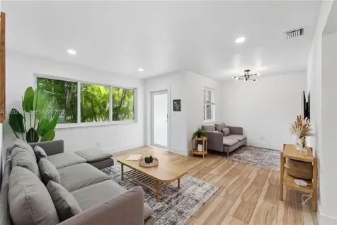1480 NE 117th Street Miami FL 33161