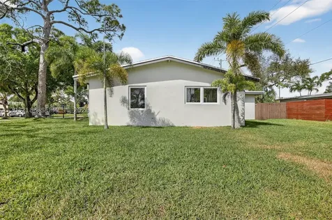 3371 SW 23rd Street Fort Lauderdale FL 33312