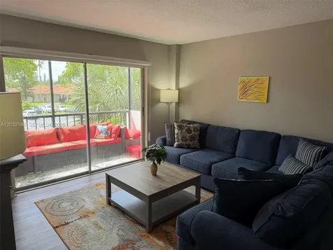 4164 Inverrary Drive Lauderhill FL 33319