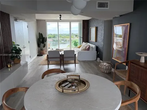 5900 Collins Avenue Miami Beach FL 33140