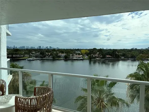 5900 Collins Avenue Miami Beach FL 33140