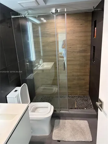 5900 Collins Avenue Miami Beach FL 33140