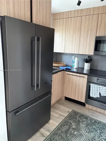 5900 Collins Avenue Miami Beach FL 33140