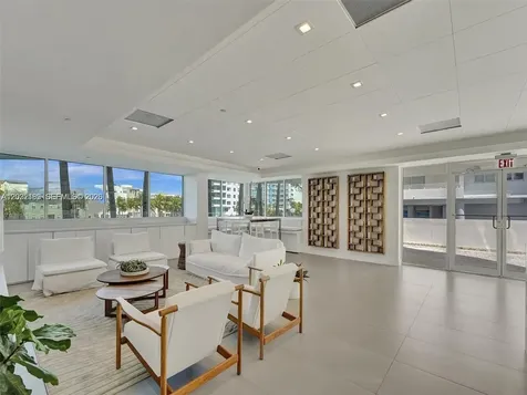 5900 Collins Avenue Miami Beach FL 33140