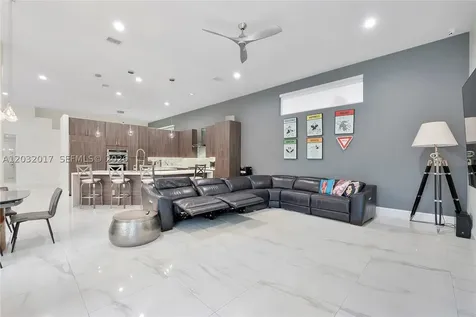 2235 SW 105th Terrace Davie FL 33324
