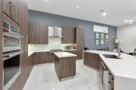 2235 SW 105th Terrace Davie FL 33324