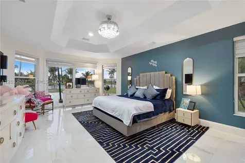 2235 SW 105th Terrace Davie FL 33324