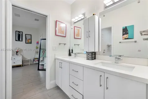 2235 SW 105th Terrace Davie FL 33324