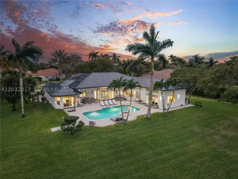 2235 SW 105th Terrace Davie FL 33324
