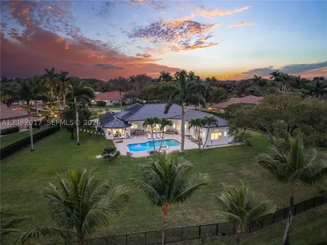 2235 SW 105th Terrace Davie FL 33324