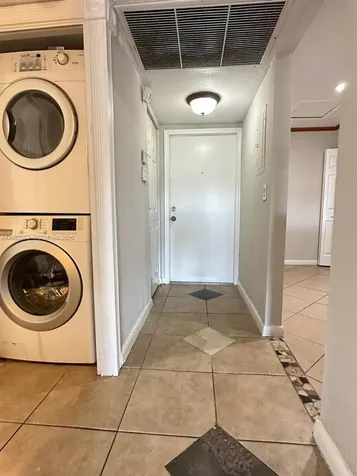 851 NE 207th Terrace Miami FL 33179