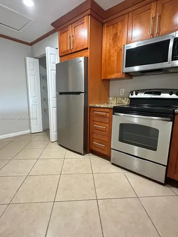 851 NE 207th Terrace Miami FL 33179