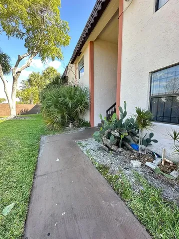 851 NE 207th Terrace Miami FL 33179