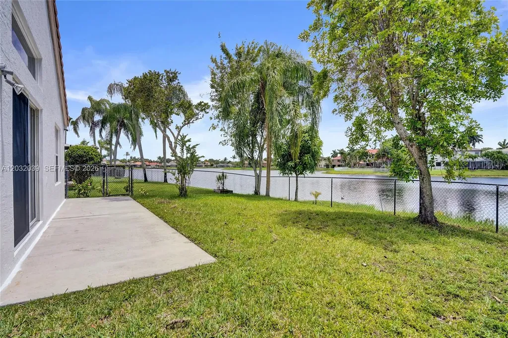 5272 NW 117th Avenue Coral Springs FL 33076