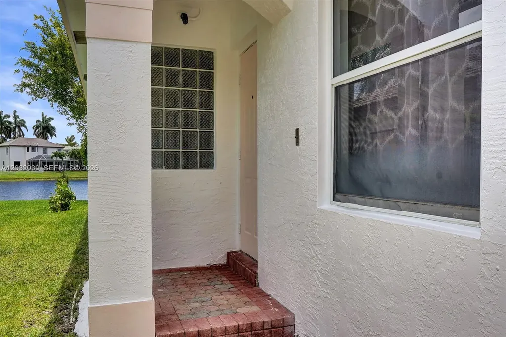 5272 NW 117th Avenue Coral Springs FL 33076