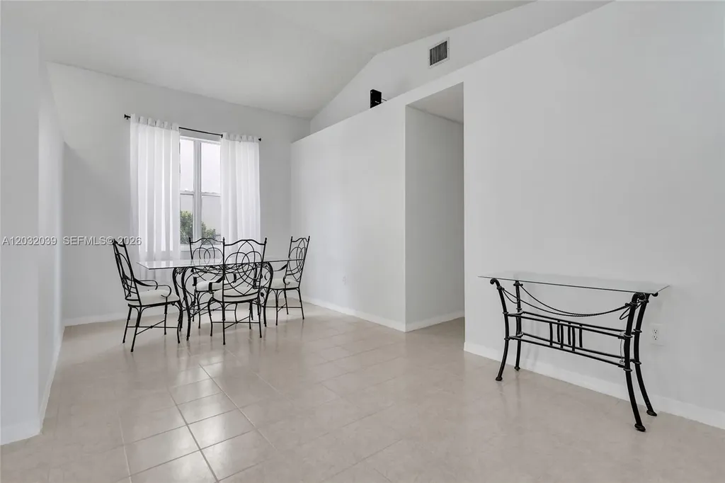 5272 NW 117th Avenue Coral Springs FL 33076