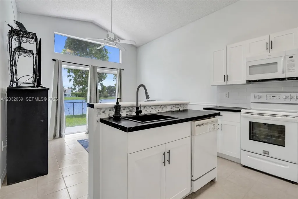 5272 NW 117th Avenue Coral Springs FL 33076