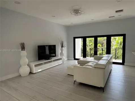 6220 SW 144th Street Coral Gables FL 33158