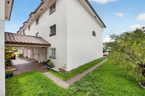 800 SW 104th Court Miami FL 33174