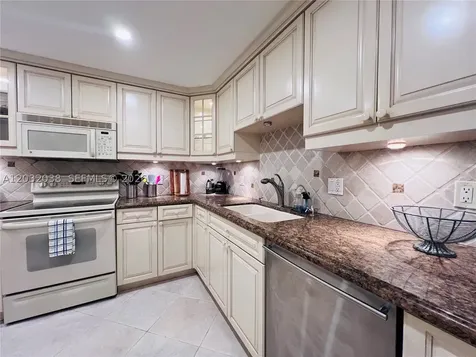 5000 N Ocean Boulevard Lauderdale By The Sea FL 33308