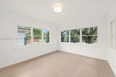 440 SW 29th Road Miami FL 33129