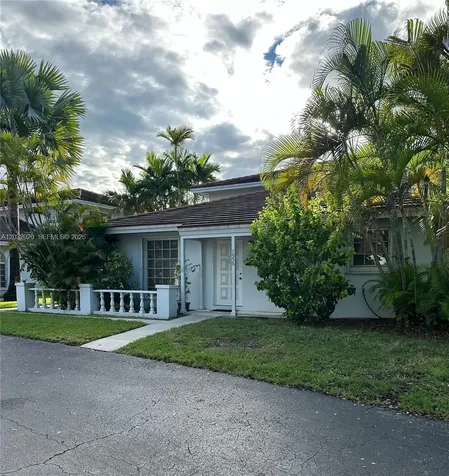 7956 Camino Circle Miami FL 33143