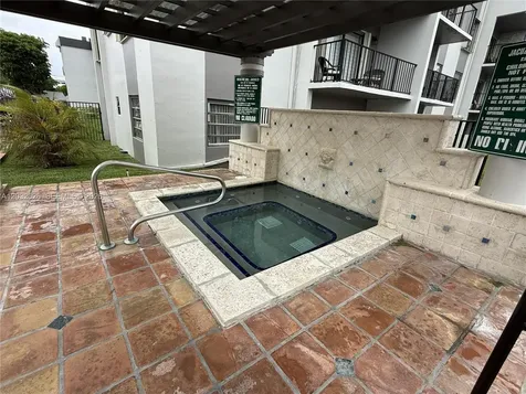 10413 N Kendall Drive Miami FL 33176