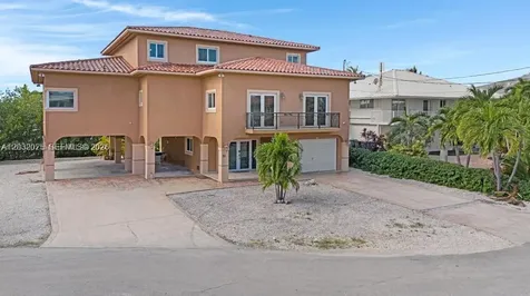 51 W Plaza Del Lago Islamorada FL 33036